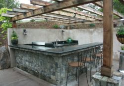 Outdoor Kitchen and Bar