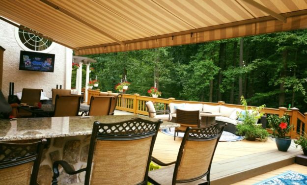 retractable awning in glenmoore