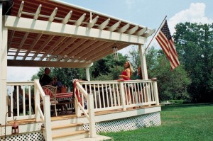 Pergola with retractable fabric