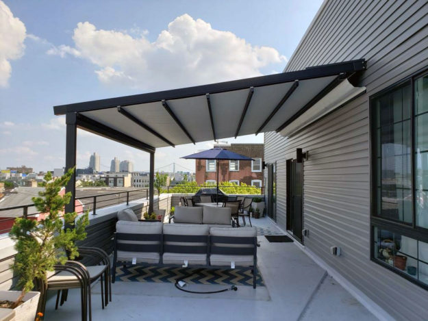 Retractable Penthouse Awning